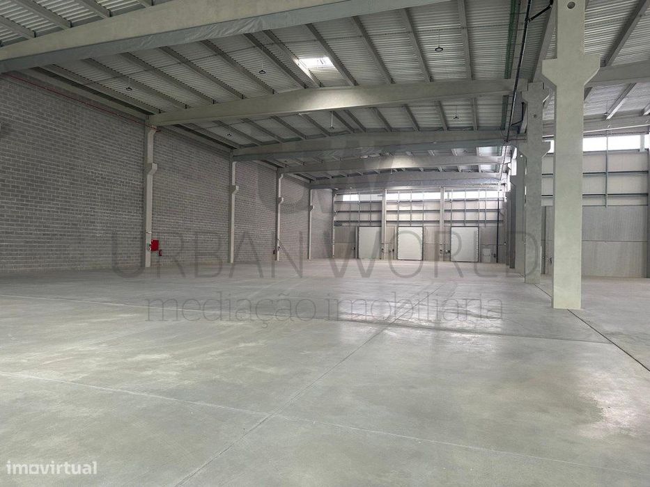 Armazém P/ Alugar - NOVO - Maia, Porto, 3.000 m2