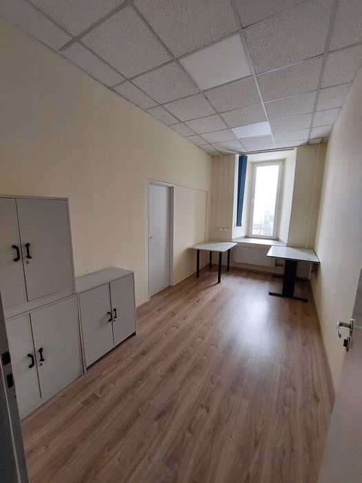 Lokal biurowy pow.12,2m2 na wynajem nr 6/piętro 2