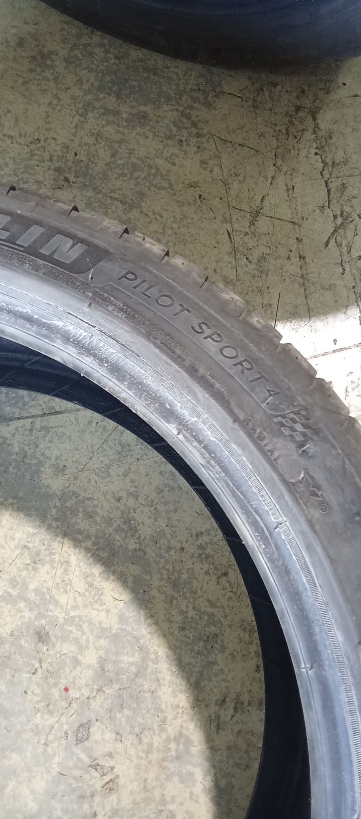 Pneus 225/40/18 Michelin