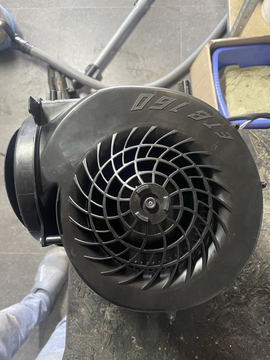 Двигун від витяжки Elica Lane IX A 52,