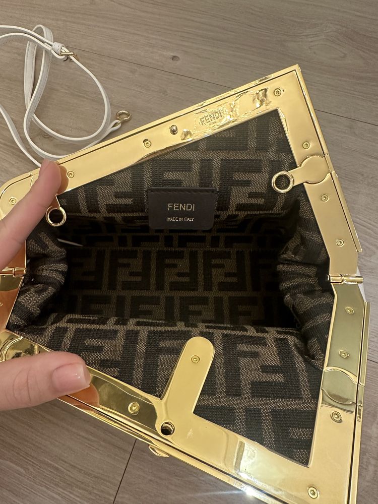 Клатч Fendi