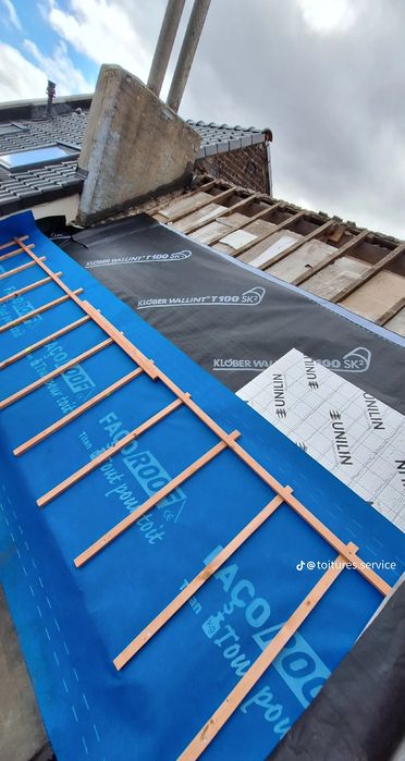 wkrętami, a także łączy ze sobą po