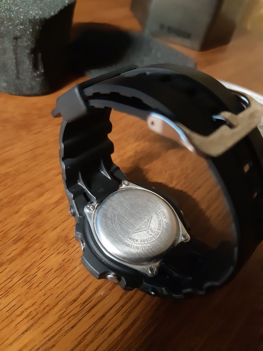 Часы Casio G-SHOCK Classic AWG-M100B-1AER