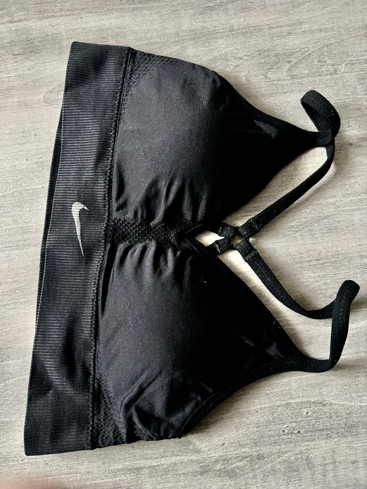 Топ Nike і легінси