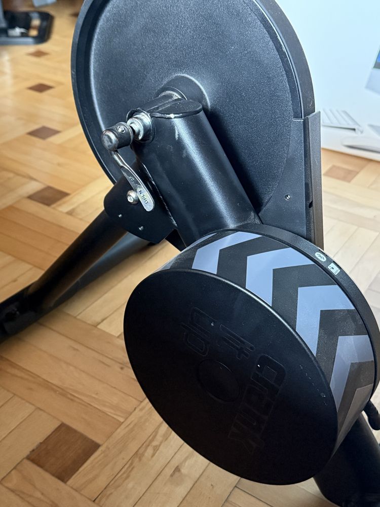 trenażer Wahoo Kickr Core z kasetą 10-rzędową Shimano