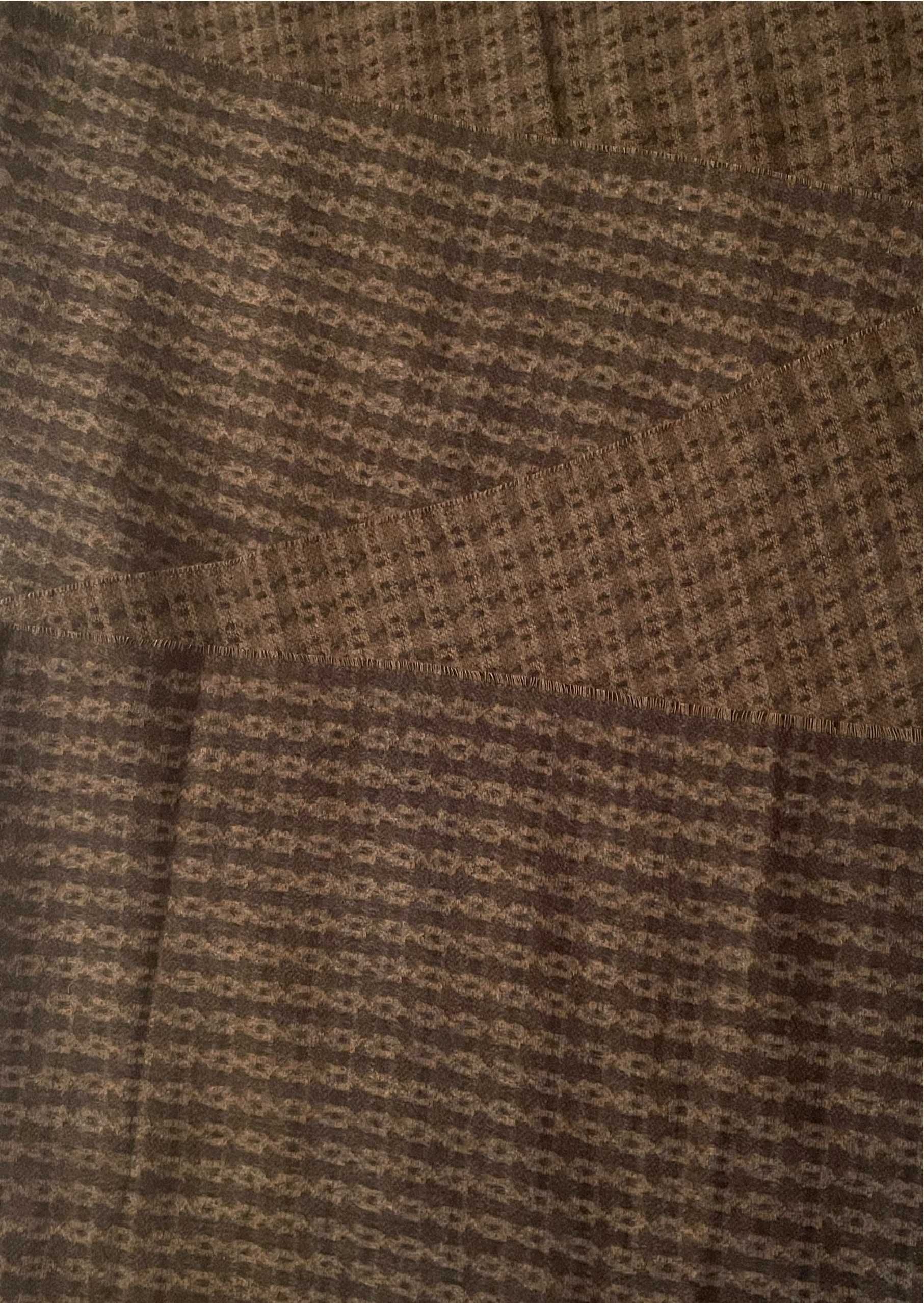 Klasyczny, elegancki męski szalik w geometryczne wzory