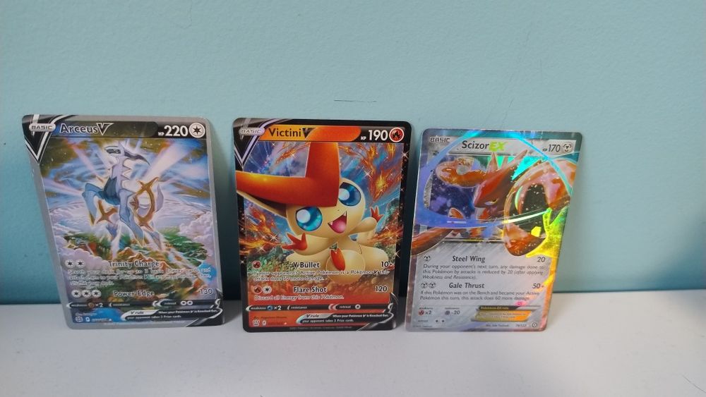 Karty na sprzedaż Pokemon