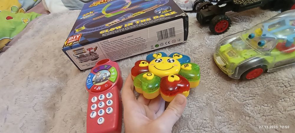 Іграшки для діток б/у і нові