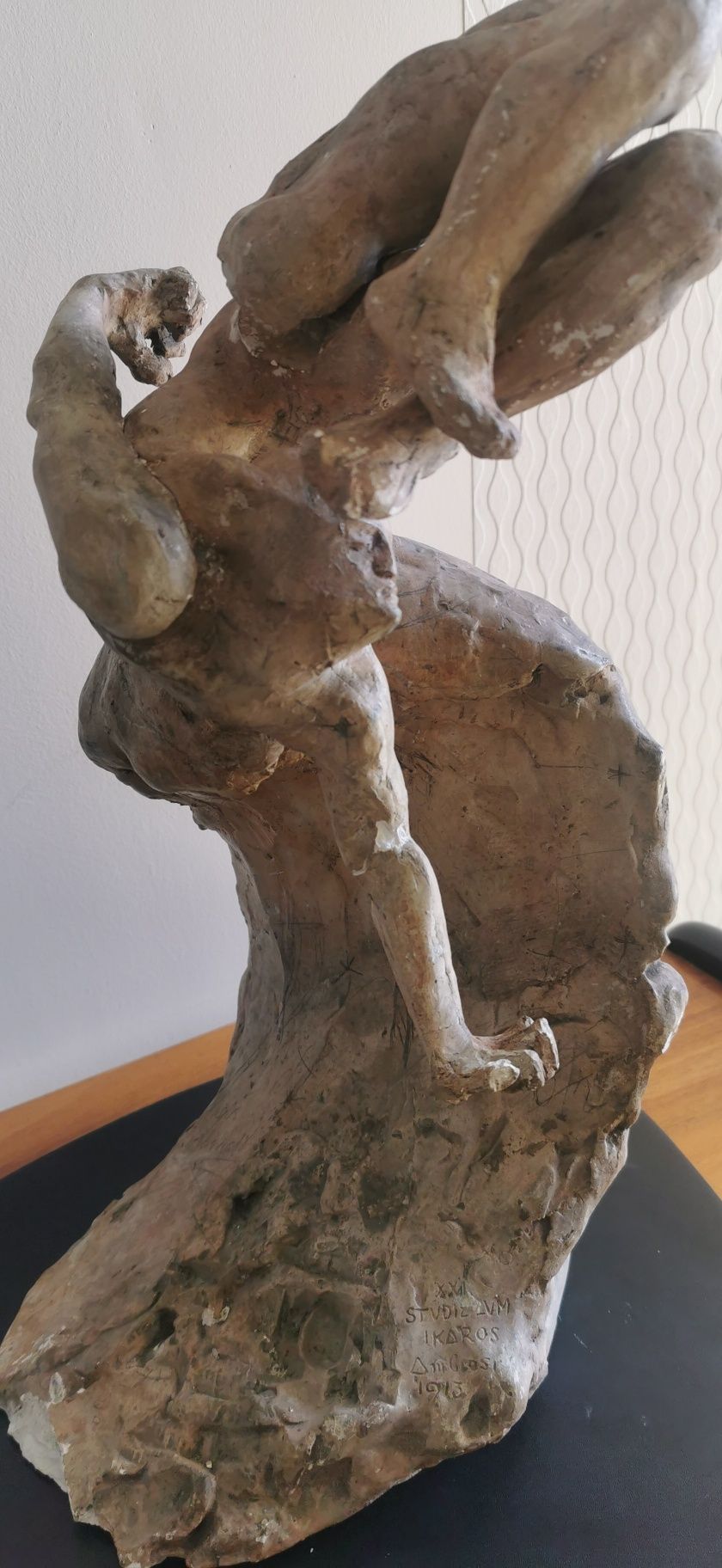 Rzeźba gipsowa Ikar z 1913 roku.