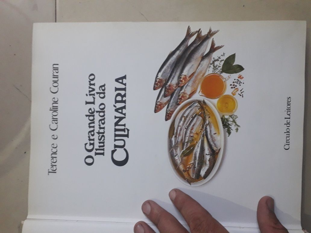 Livro antigo de culinária