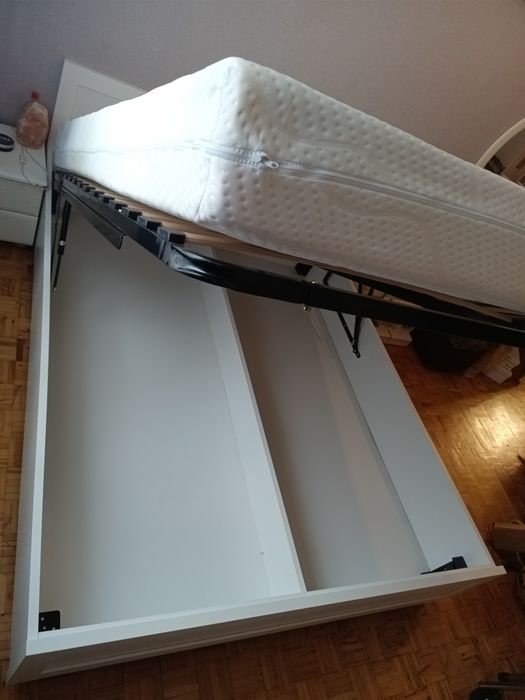 Łóżko do sypialni