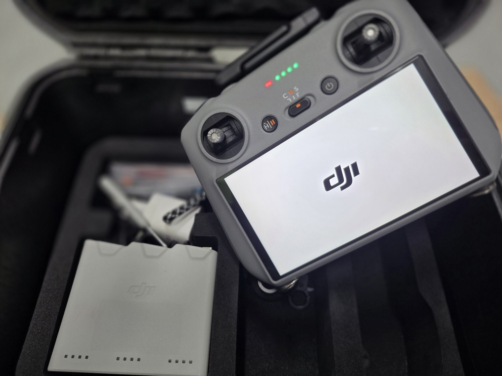 Drone DJI Mini 4 Pro Fly More Combo + Extras