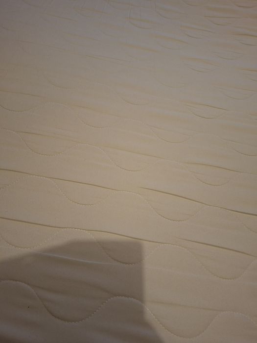 Materac nawierzchniowy 130x200 pianka PUR nakładka