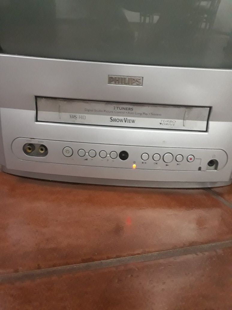 Televisor Philips c/ leitor cassetes