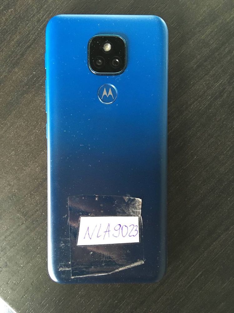 Смартфон Motorola XT2081-2