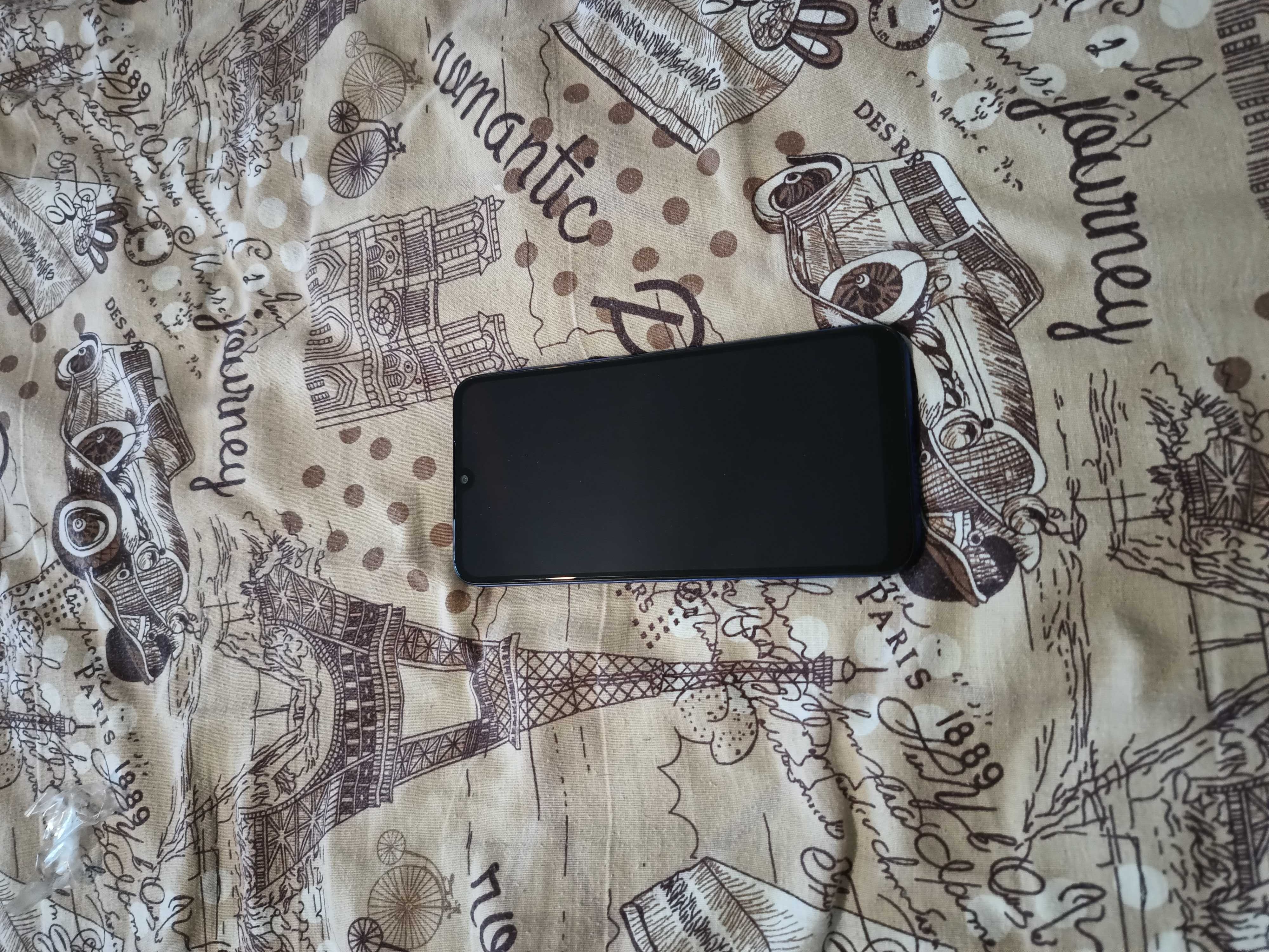 Redmi 7   3/32 під відновлення або на запчастини