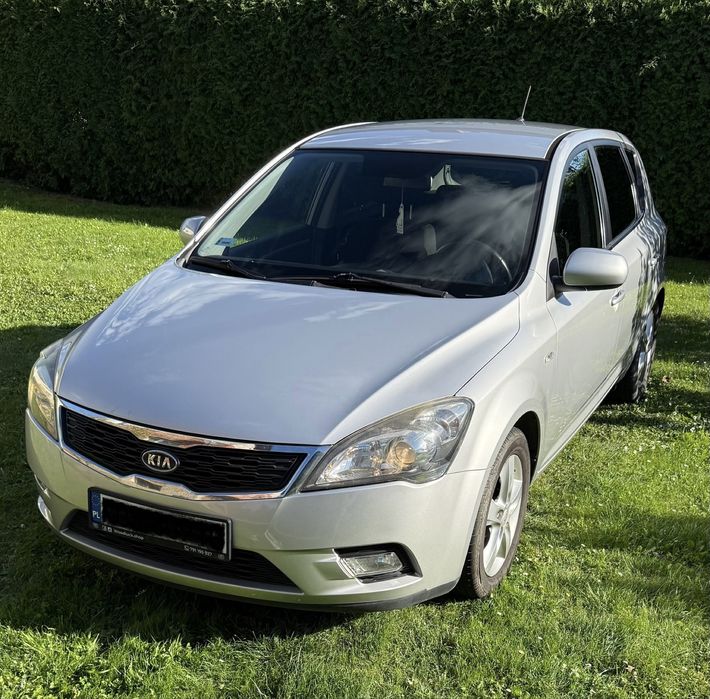 Kia Ceed 2010 1.4, zadbana, garażowana, alu, nawigacja, radio dotykowe