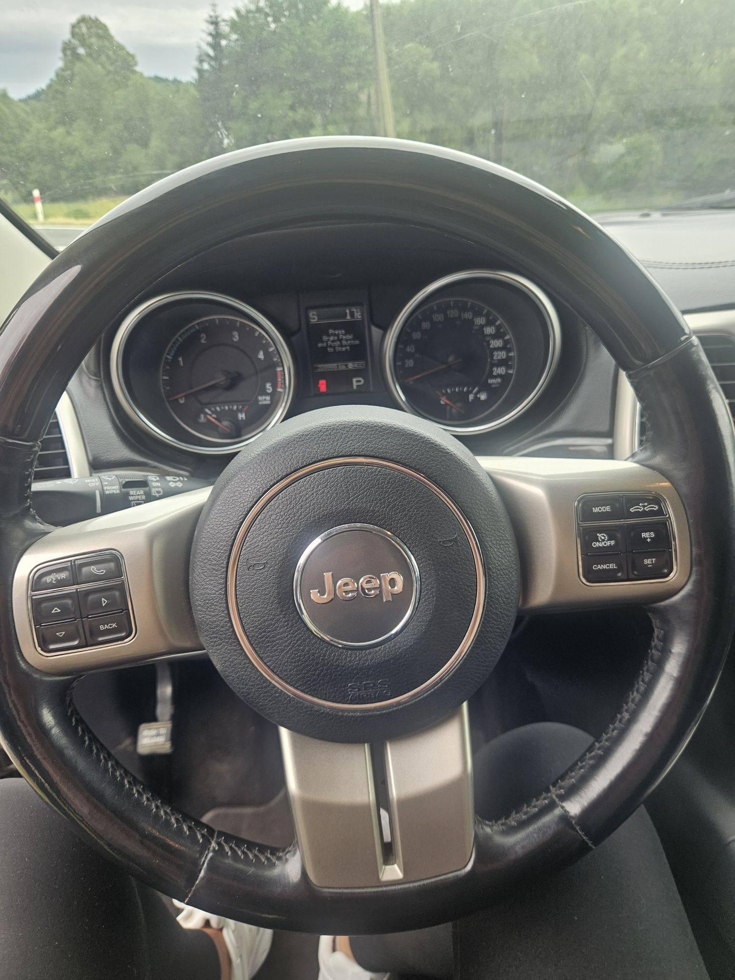 Jeep Grand Cherokiee 3.00
