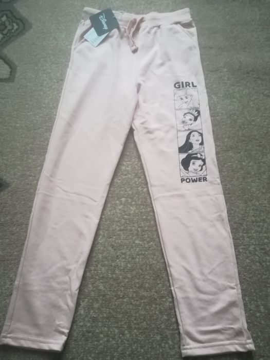 Nowe spodnie dresowe dla dziewczynki rozmiar 140