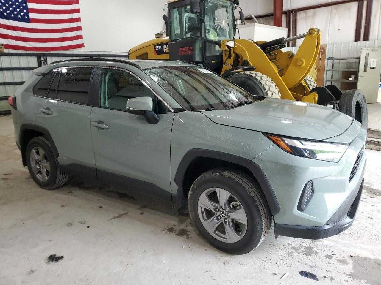 2022 Toyota Rav4 XLE Hybrid ГІбрид