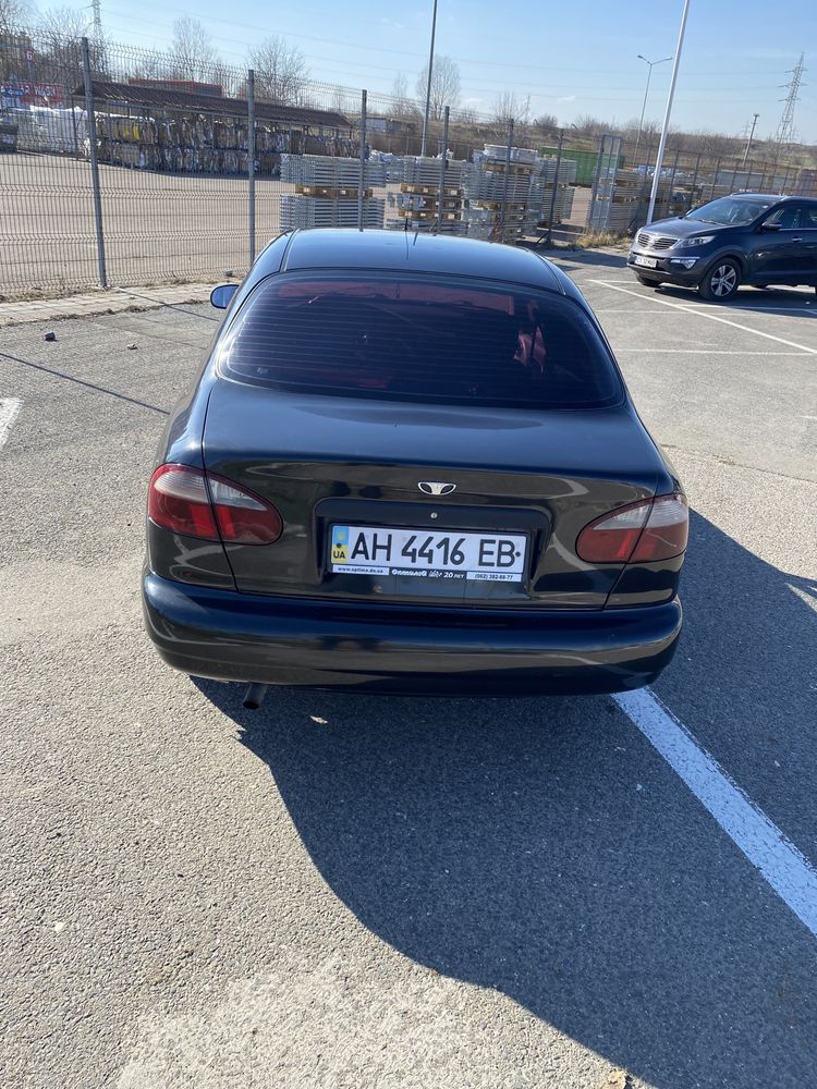 Daewoo Lanos 1,5. 2007 года + Бокс на крышу и релинги