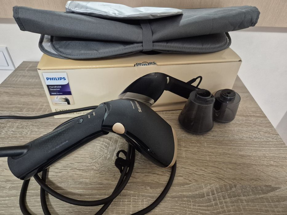 Отпариватель ручной Philips 7000 sth7060