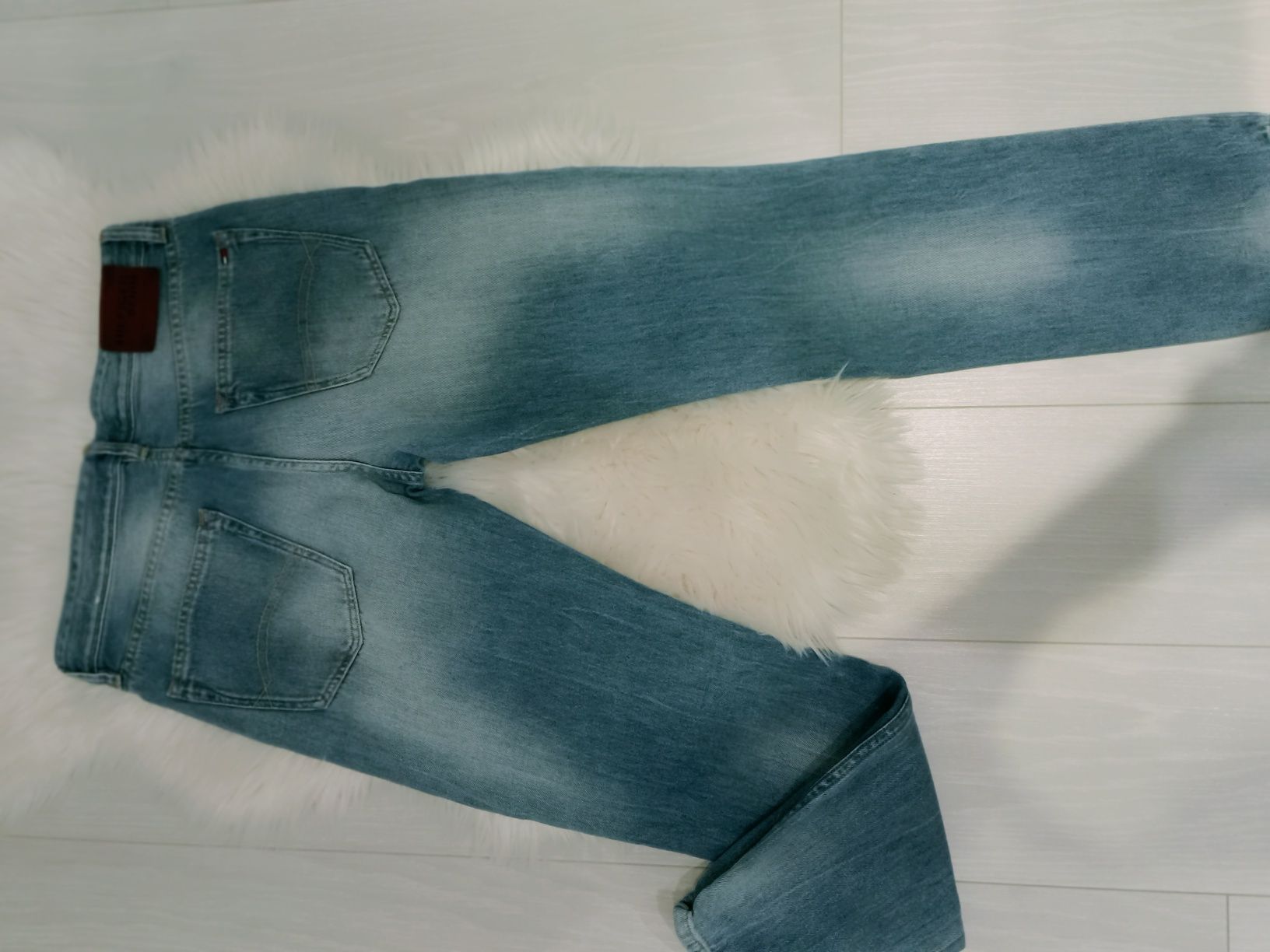 Spodnie męskie w rozmiarze 32 firmy Hilfiger