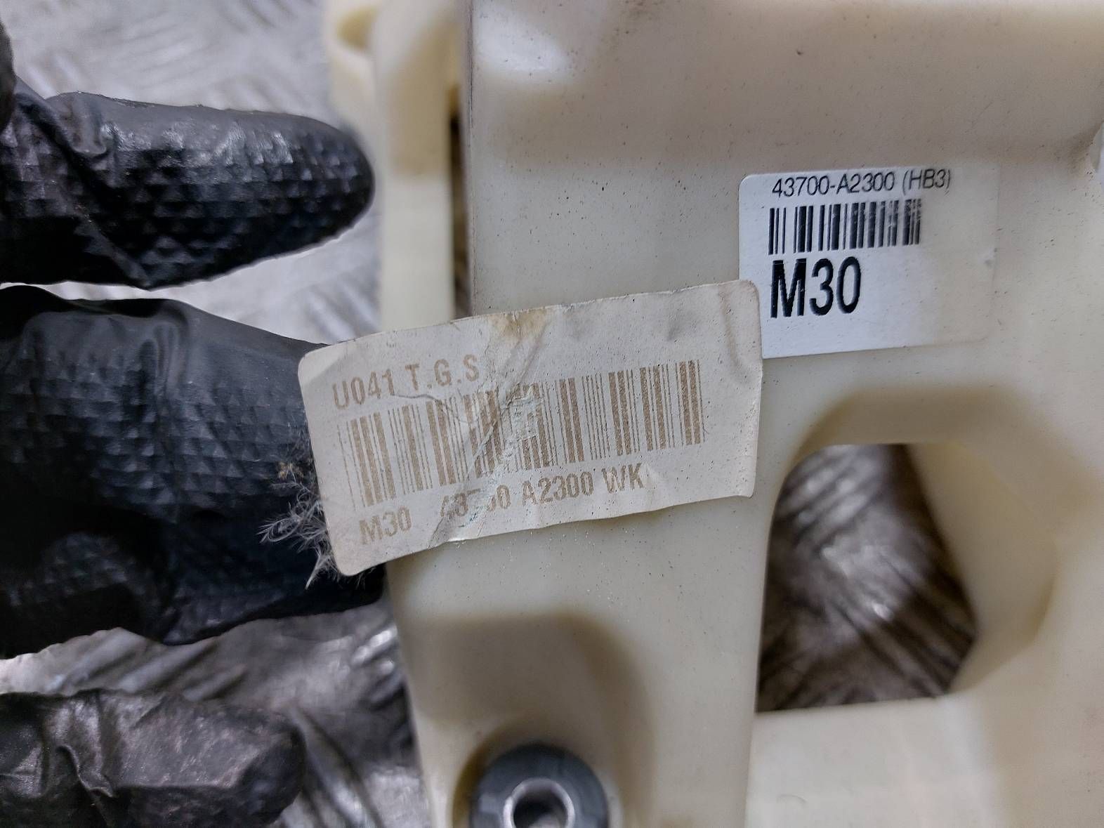 LEWAREK ZMIANY BIEGÓW + LINKI KIA CEED II 1.6 CRDI 43700-A2300