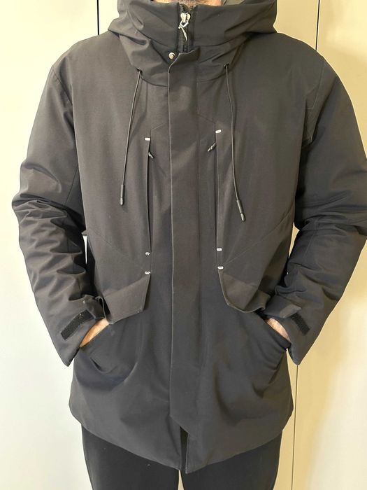 Мужская зимняя куртка ZARA с полиестером в хорошем состоянии