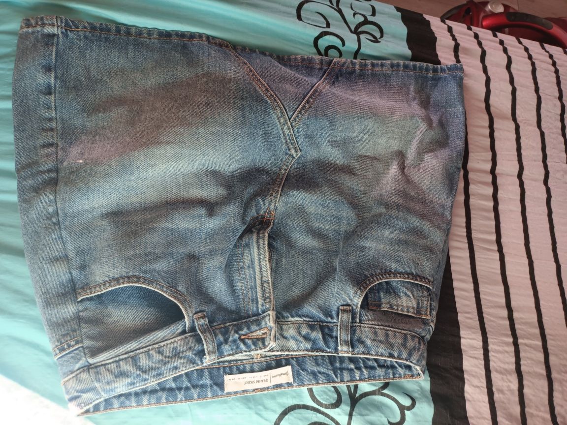 Spódnica jeansowa mini dżinsowa z kieszeniami 4 palce nad kolano