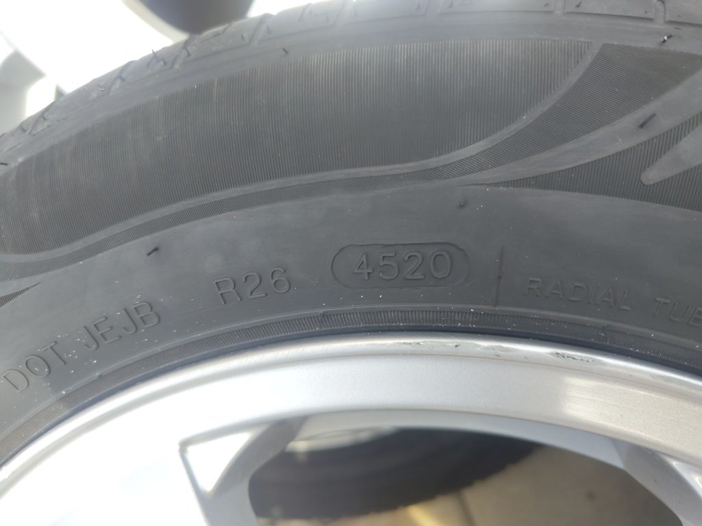 Komplet 14” kół aluminiowych z oponami 

Na sprzeda