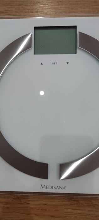 Balança digital análise corporal 
Faz análise corporal IMC medindo gor