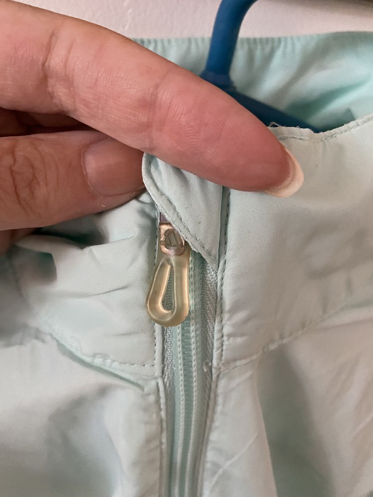 Куртка женская Adidas Clima Proof M,S голубая