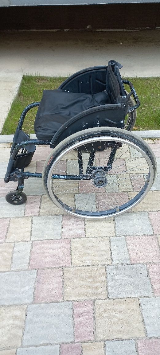 Активний інвалідний візок