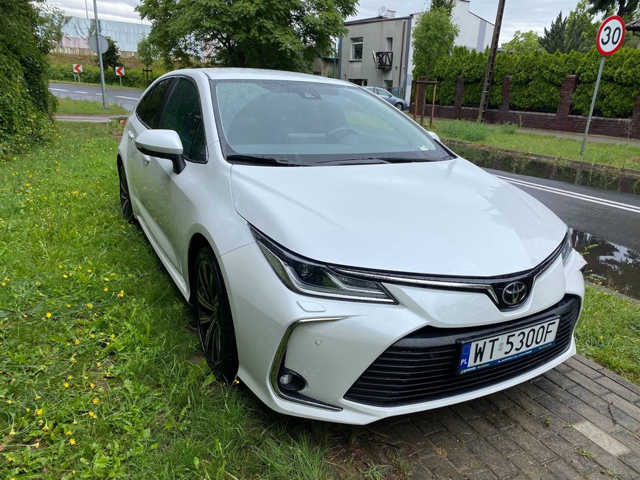 Sprzedam Toyota Corolla 1.5 MR, 2022, polski salon, jak nowy