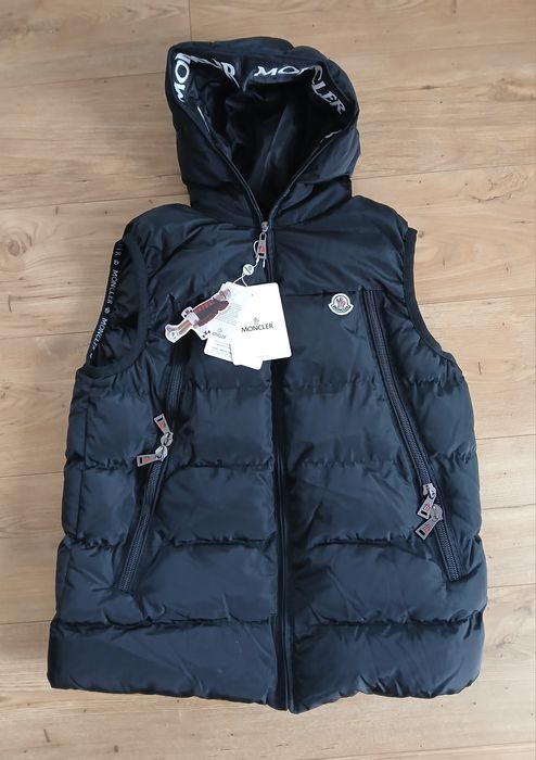 Czarny bezrękawnik męski