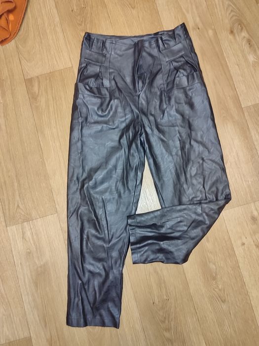 Штани з екошкіри