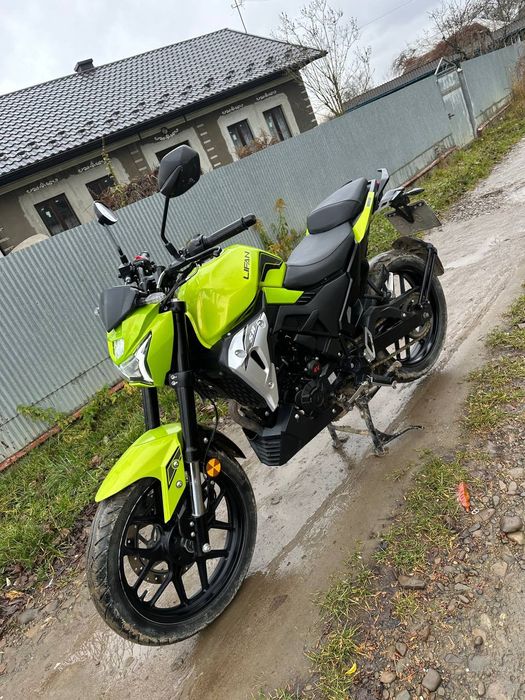 Продам мотоцикл Lifan SR 220
