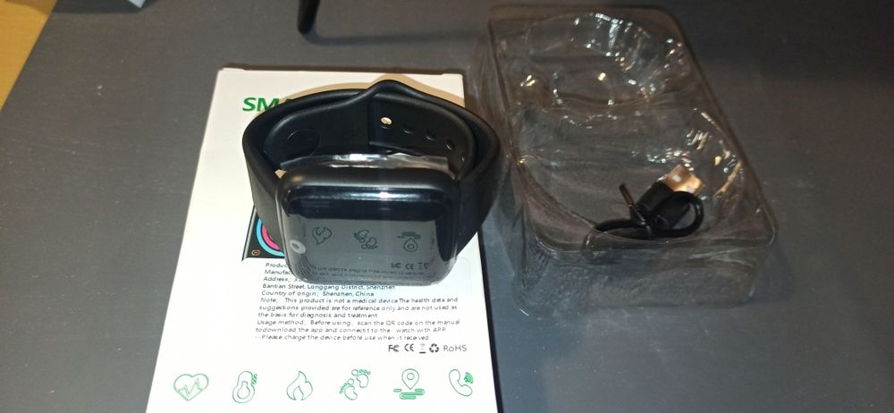 Smart watch w kolorze czarnym