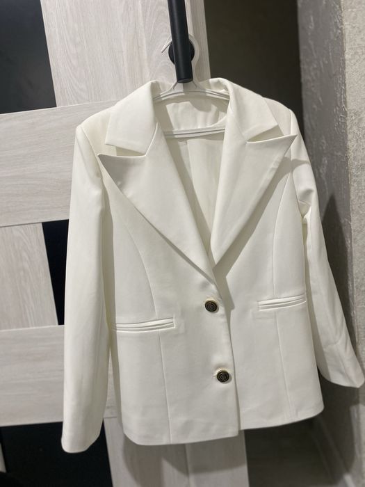 Піджак на дівчинку