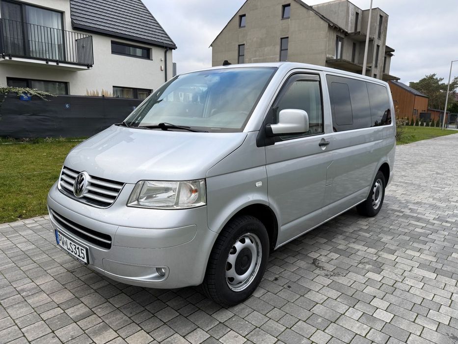 Volkswagen Caravelle 2.5TDi 174KM Webasto Klimatyzacja Elektryczne Drzwi