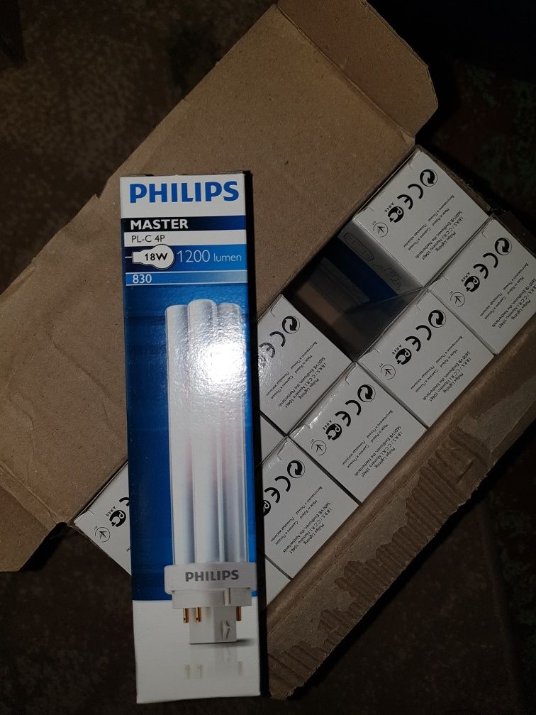 Лампа Philips PL-C 18W 830 4P G24q-2
