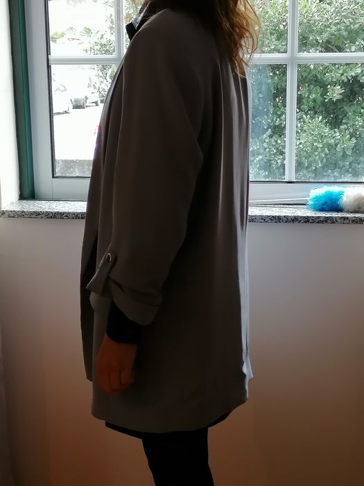 Blazer usado marca ZARA.