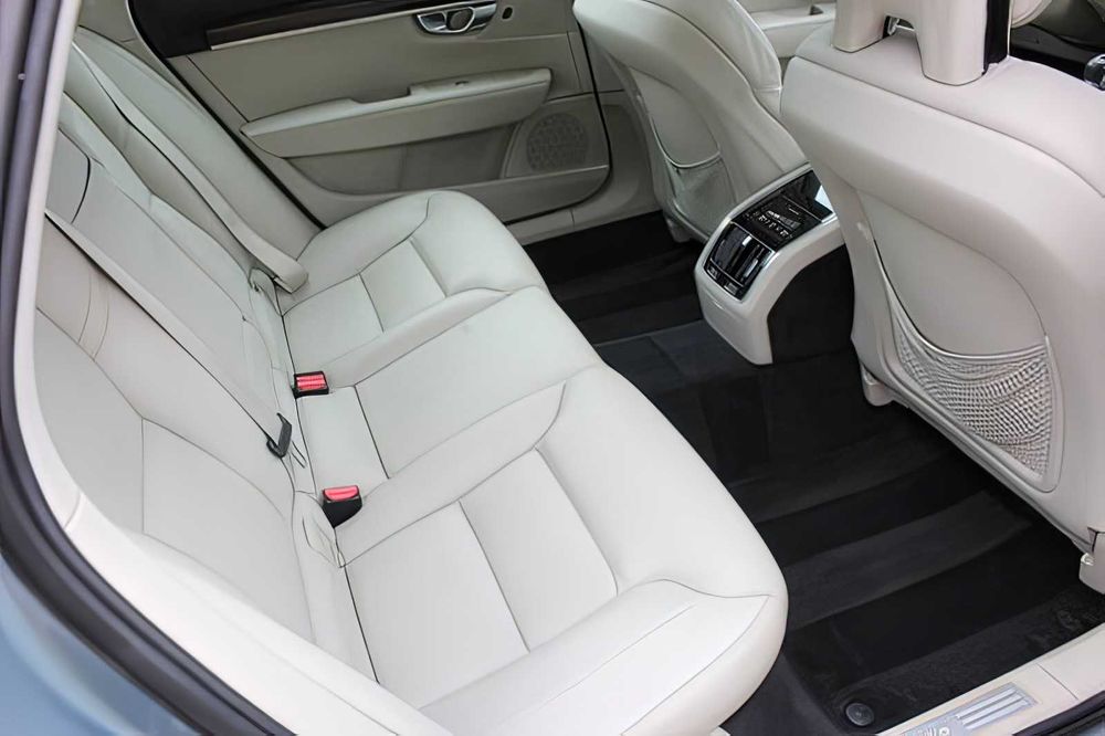 Volvo S90      2018