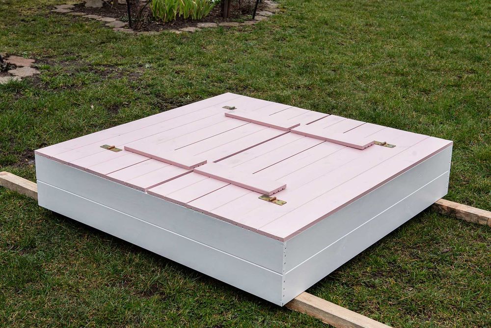 Piaskownica z torem lub zamykana