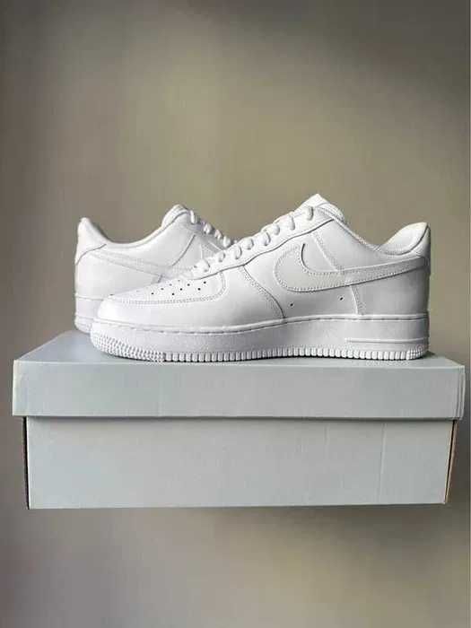 Buty meskie Nike Air Force 1 Low White R.36