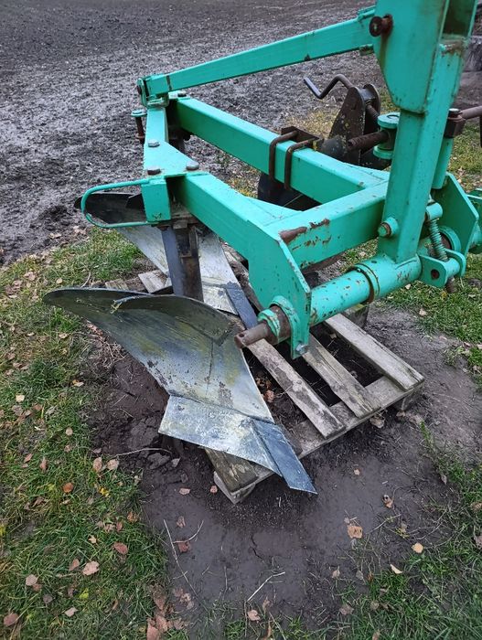 Продам Плуг 2*35