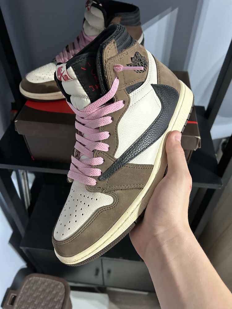 Jordan 1 high x travis scott dark mocha