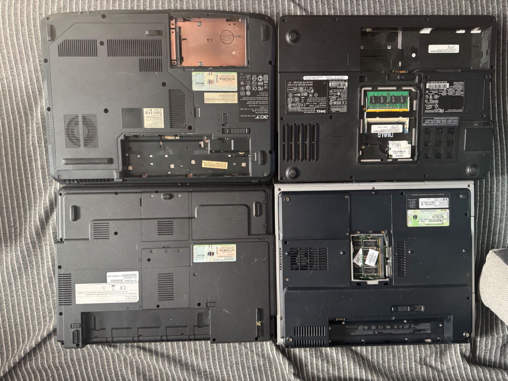 Stare laptopy plus zasilacze