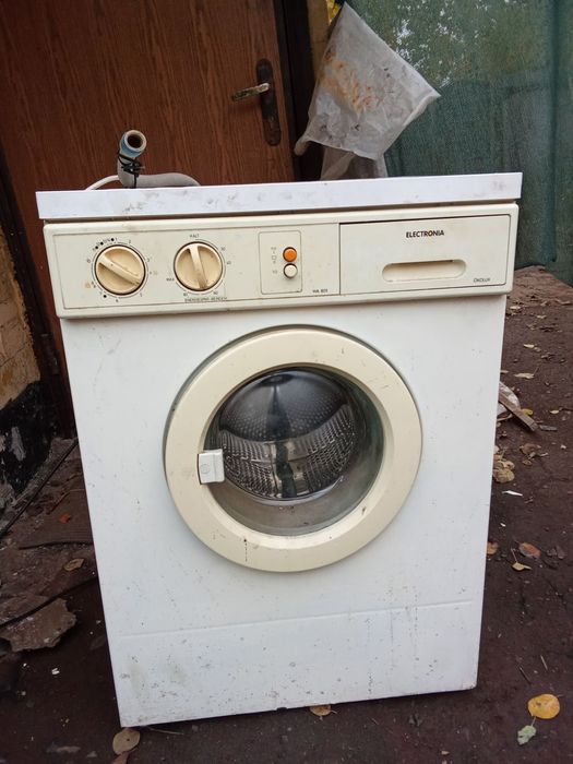 Пральна машина electronia